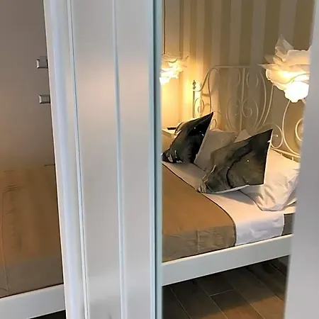 Quasi In Centro 4*