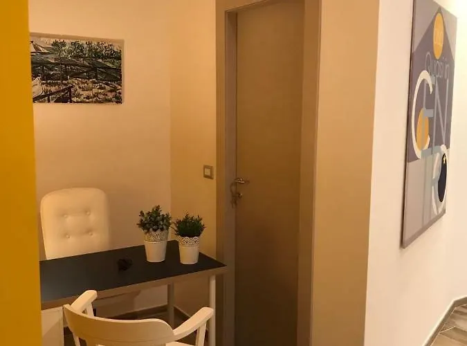 Quasi In Centro Nocleg ze śniadaniem 4*